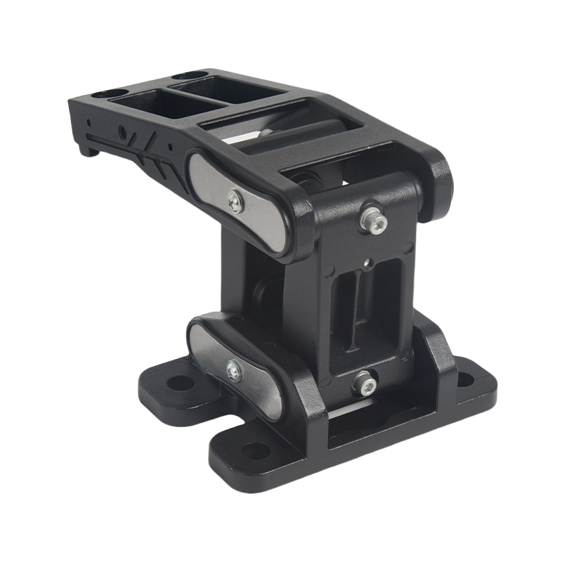 How does the rear swing arm ensure a stable connection between the electric step and the vehicle body?